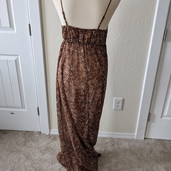 Beautiful Medium Cheetah print dress - Picture 4 of 7